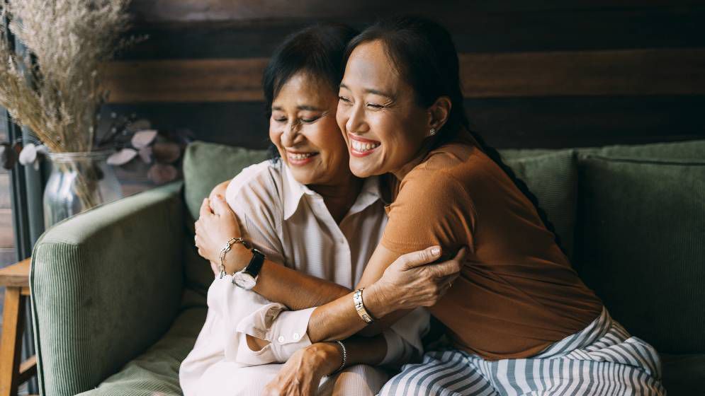 wanita sedang olahraga pagi