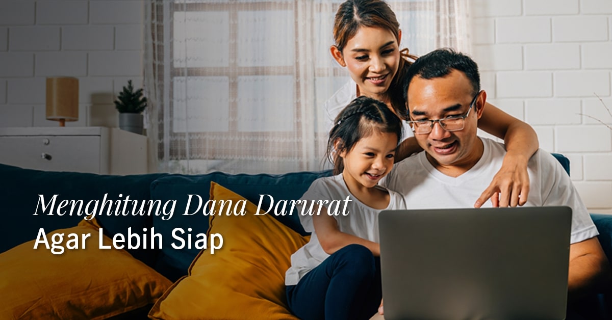 satu keluarga menghitung biaya bulanan