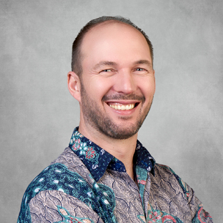 Ryan Charland,  Presiden Direktur & CEO Manulife Indonesia